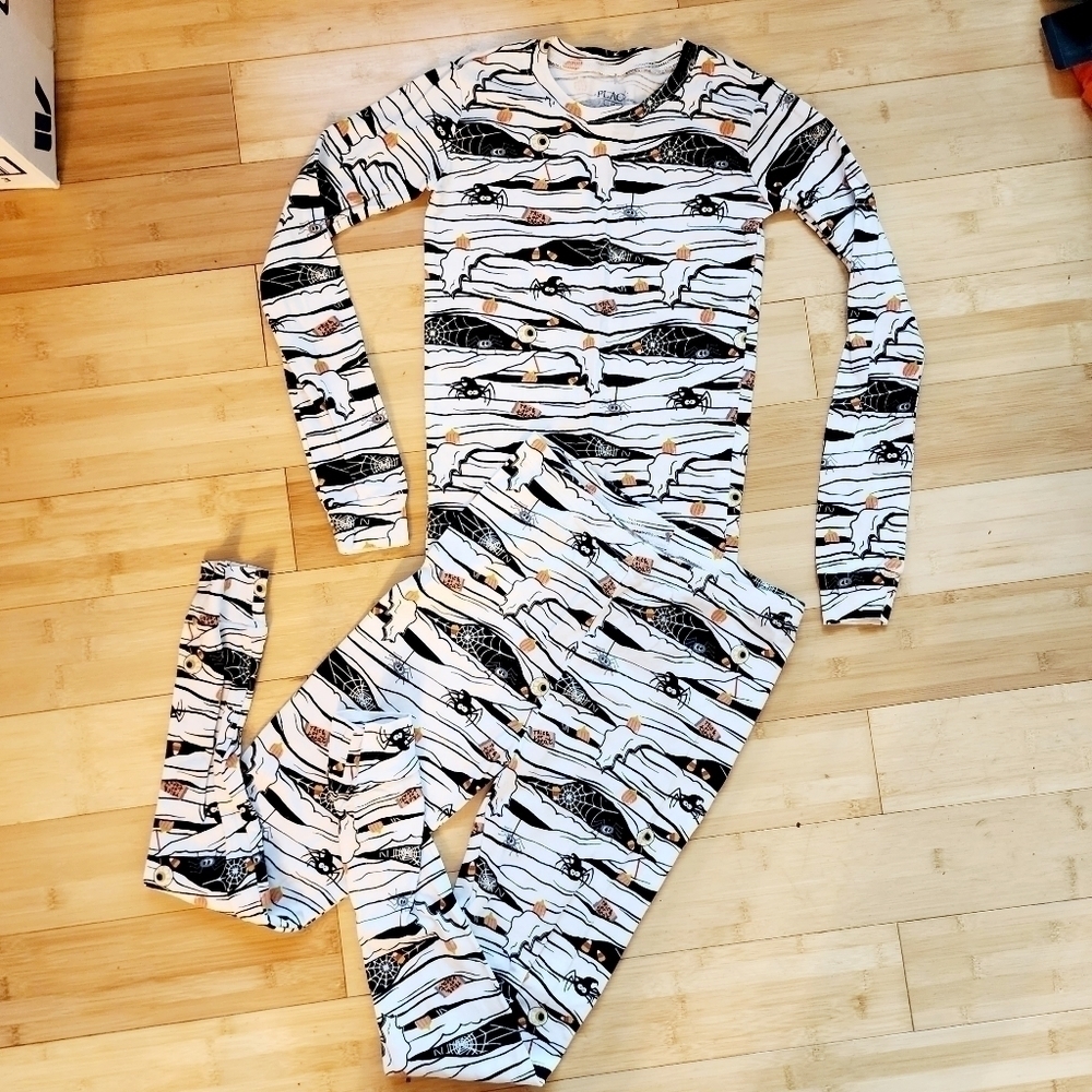 Children's Place Kid's Glow In The Dark 2 Piece Pajama Set Halloween Mummy EUC